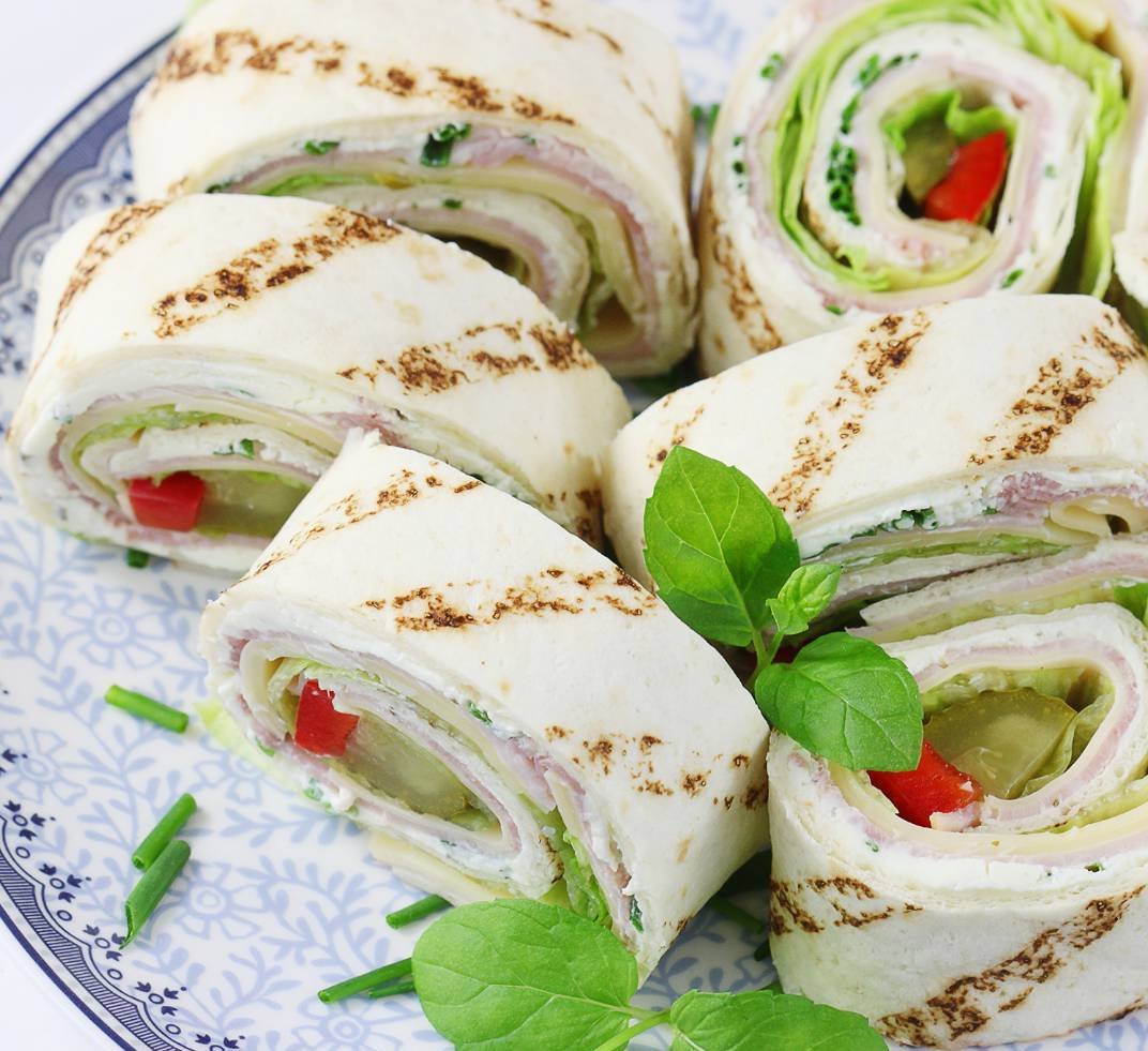 Рулетики з тортильї