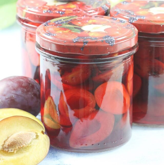 Мариновані сливи в оцті
