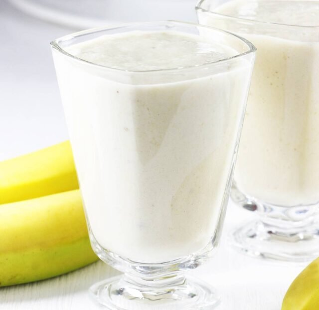 Банановий коктейль