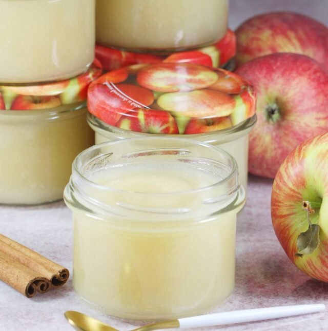 Яблучне пюре на зиму