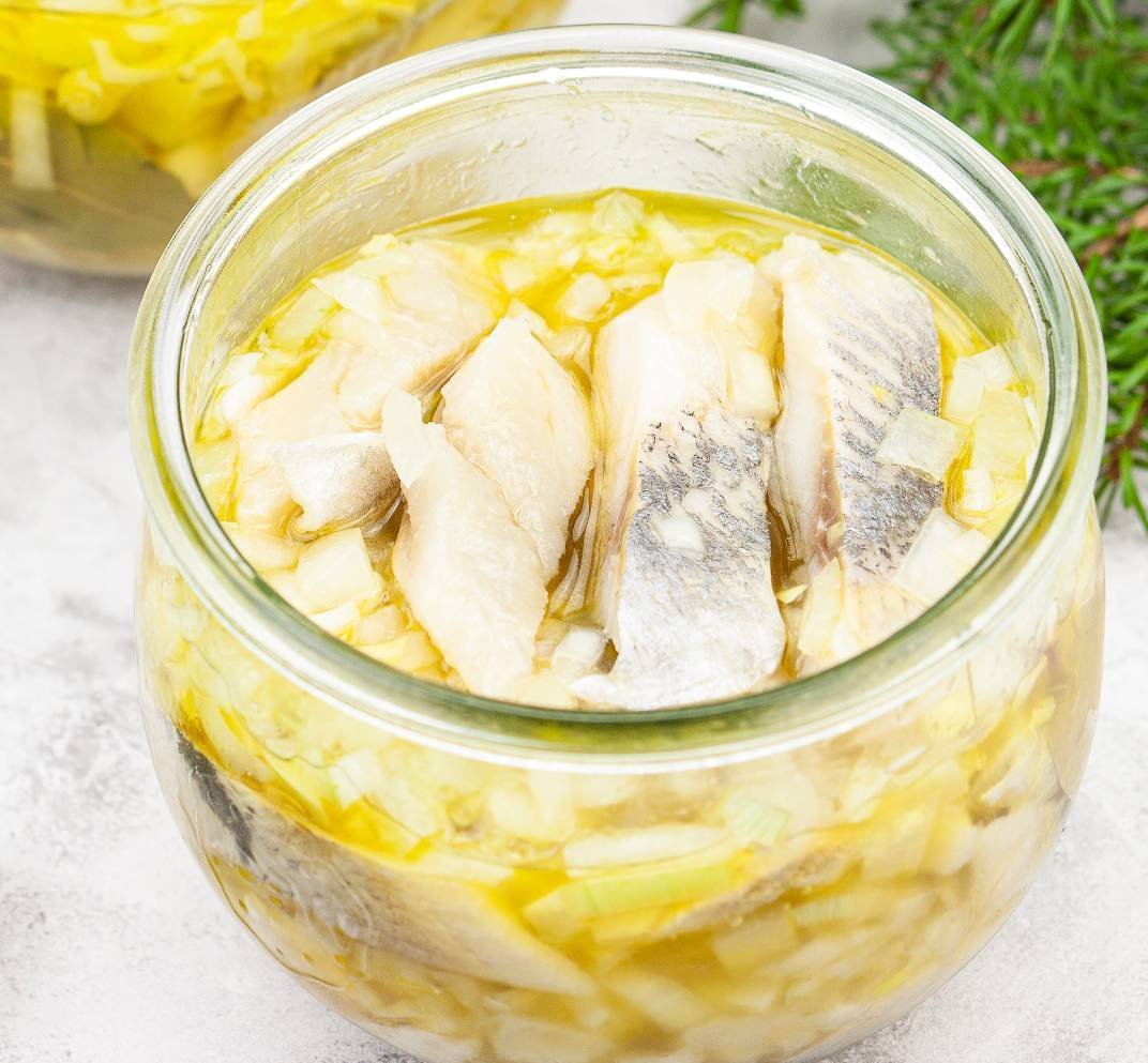 Оселедець в олії