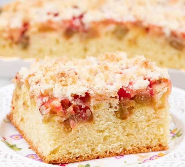 Пиріг з ревенем