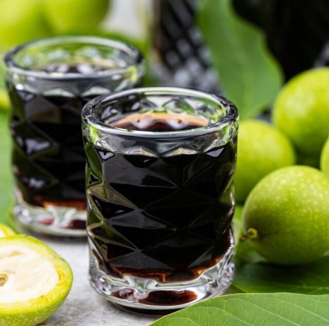 Горіхова настоянка в домашніх умовах