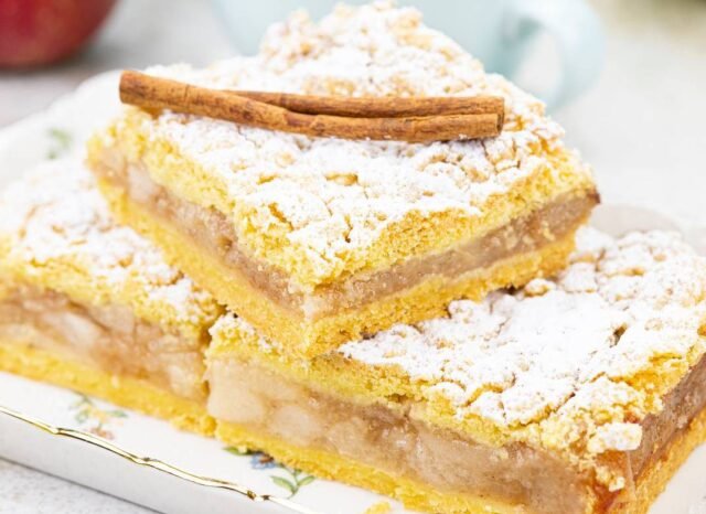 Безглютеновий яблучний пиріг