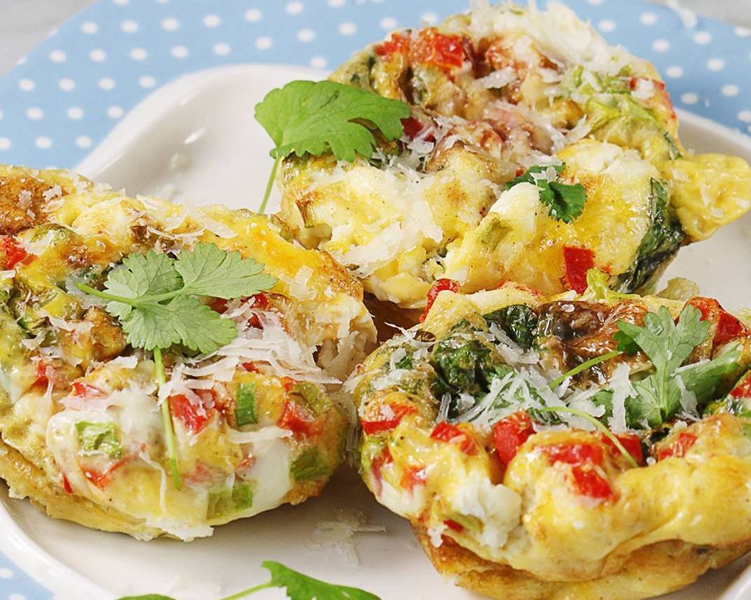 Яєчні мафіни зі шпинатом та фетою