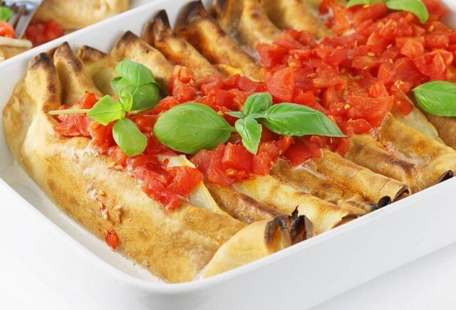 Млинці з грибами і сиром