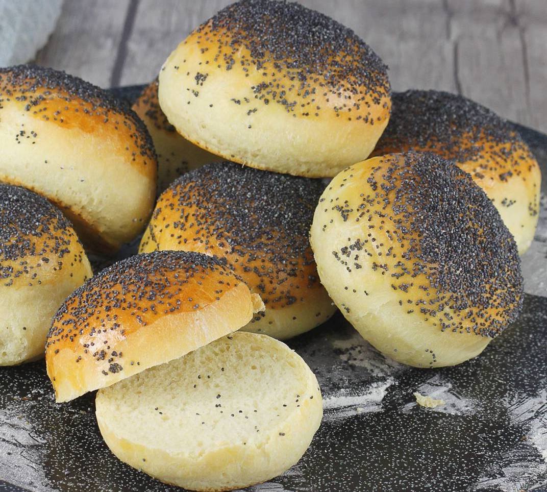 Домашні пшеничні булочки