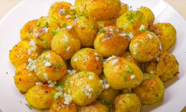 Як приготувати молоду картоплю