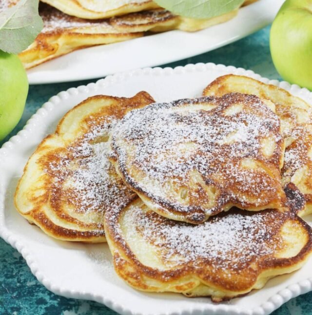 Яблучні оладки