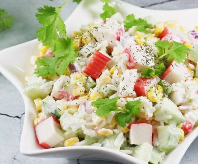 Салат з крабовими паличками