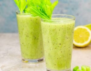 Коктейль із селери та банана