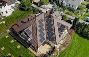 Монтаж сонячних панелей