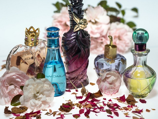 Нюанси вибору та користування східних парфумів