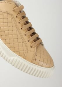 Брендове жіноче взуття у стилі “casual”