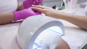 Дізнаємося більше про LED-лампи для манікюру