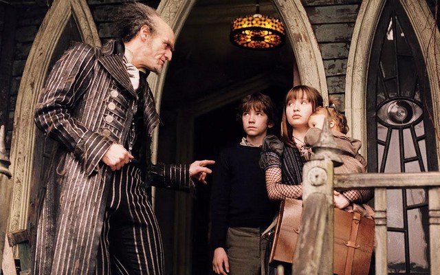 Лемоні Снікет: 33 нещастя (Lemony Snicket’s A Series of Unfortunate Events 2004)