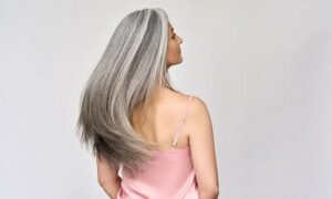 Чому сивіє волосся