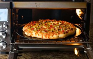 Як приготувати піцу в духовці