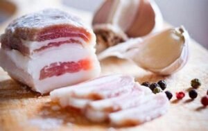 Чому сало швидко псується?