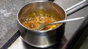 Чому карамель гірчить?